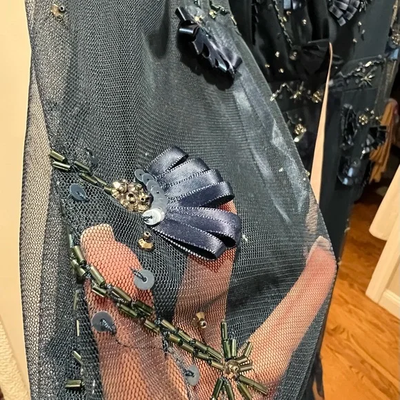 NWT Mac Duggal Mesh Long Sleeve V-Neck Tiered A Line Gown Size 16 Navy Twilight - Picture 8 of 8